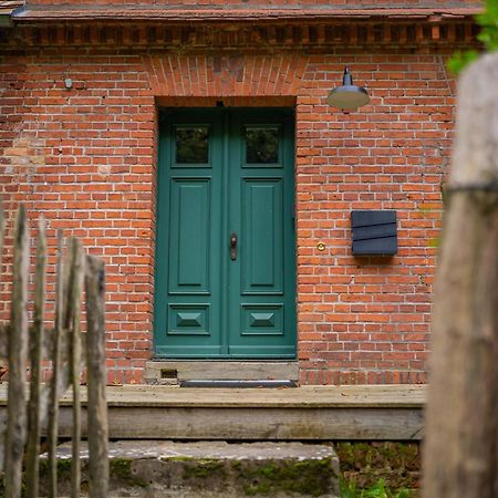 Wald- Und Seeidyll Im Historischen Forsthaus Neuruppin Exteriör bild
