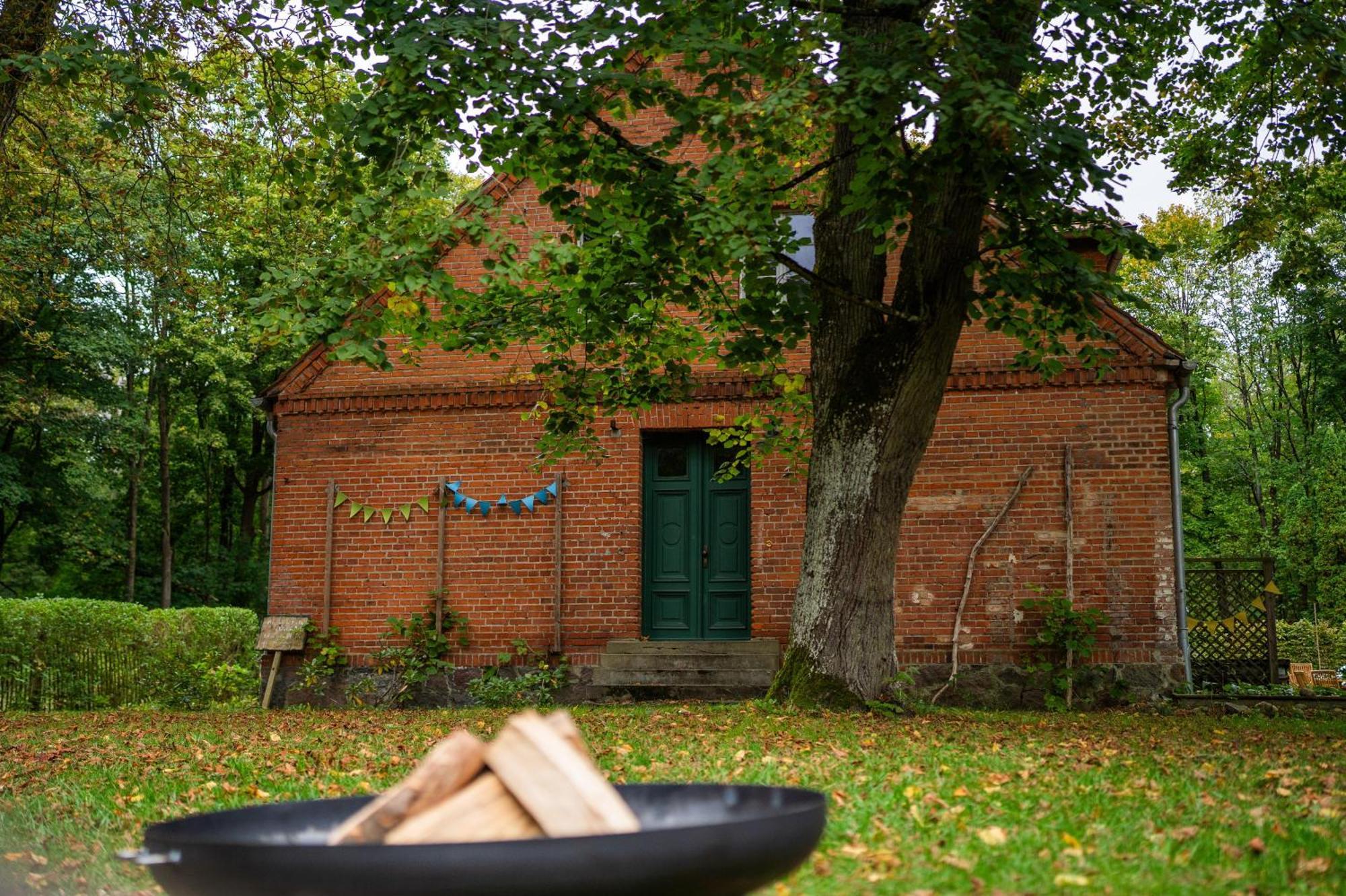 Wald- Und Seeidyll Im Historischen Forsthaus Neuruppin Exteriör bild